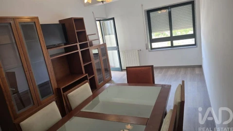 Apartamento T2 para Arrendamento em Amarante (São Gonçalo), Madalena, Cepelos e Gatão
