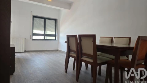 Apartamento T2 para Arrendamento em Amarante (São Gonçalo), Madalena, Cepelos e Gatão