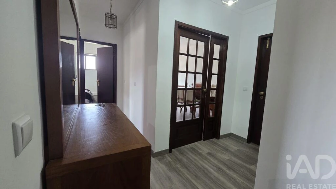 Apartamento T2 para Arrendamento em Amarante (São Gonçalo), Madalena, Cepelos e Gatão Foto 12