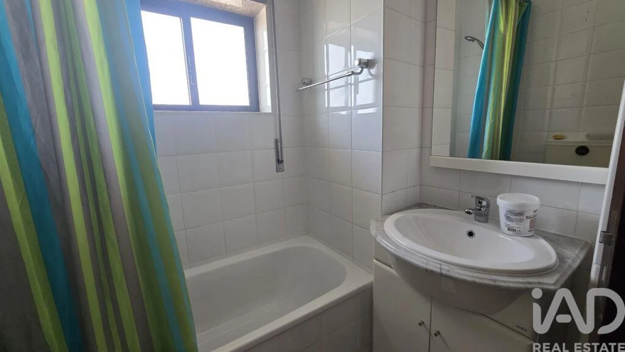 Apartamento T2 para Arrendamento em Amarante (São Gonçalo), Madalena, Cepelos e Gatão Foto 11