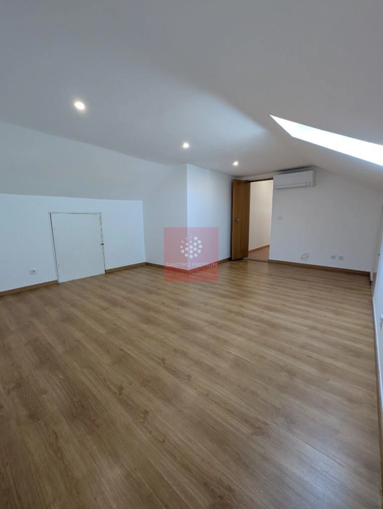 Apartamento T3 para Venda em Alfragide Foto 5
