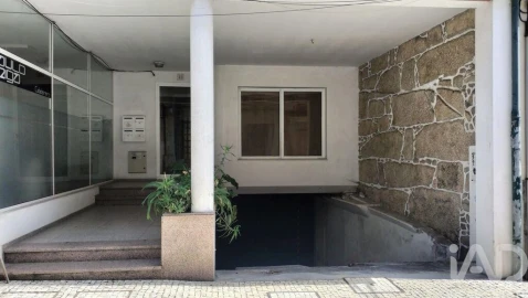 Garagem para Venda em Póvoa de Varzim, Beiriz e Argivai