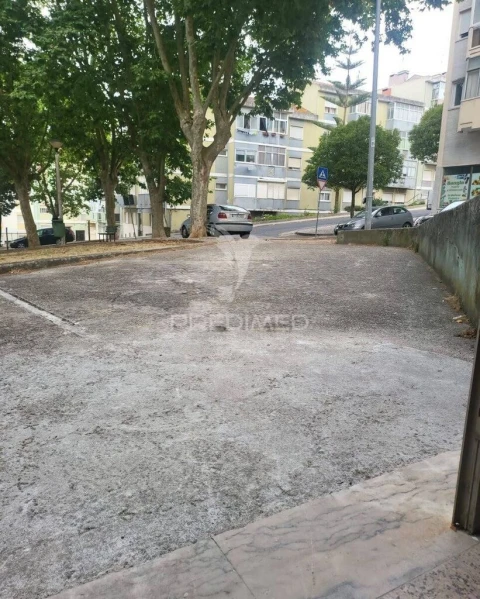 Loja para Venda em Agualva e Mira-Sintra