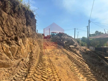 Moradia T3 para Venda em Coucieiro