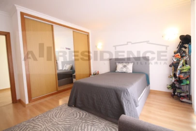 Moradia T4 para Venda em Algoz e Tunes
