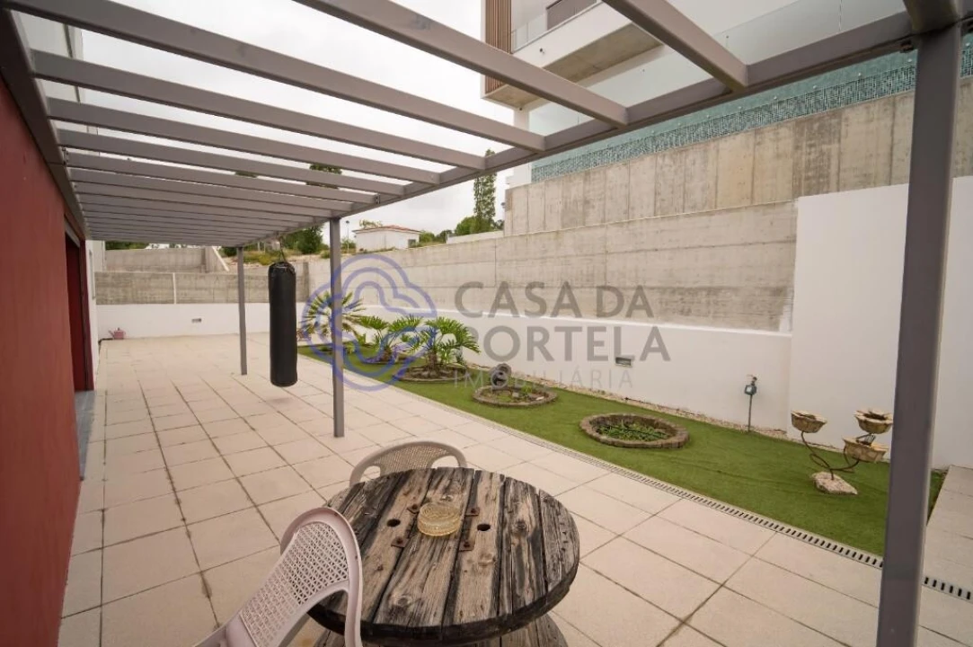 Moradia T3 para Venda em Santa Maria, São Pedro e Matacães Foto 26
