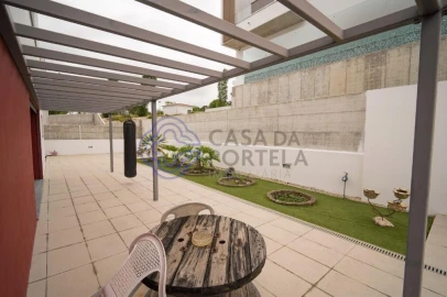 Moradia T3 para Venda em Santa Maria, São Pedro e Matacães
