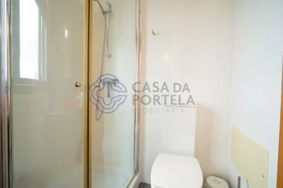 Moradia T3 para Venda em Santa Maria, São Pedro e Matacães