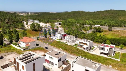Moradia T3 para Venda em Santa Maria, São Pedro e Matacães