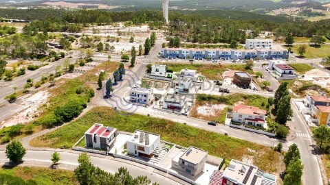 Moradia T3 para Venda em Santa Maria, São Pedro e Matacães