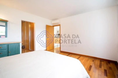 Moradia T3 para Venda em Santa Maria, São Pedro e Matacães