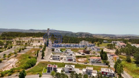 Moradia T3 para Venda em Santa Maria, São Pedro e Matacães