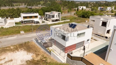 Moradia T3 para Venda em Santa Maria, São Pedro e Matacães