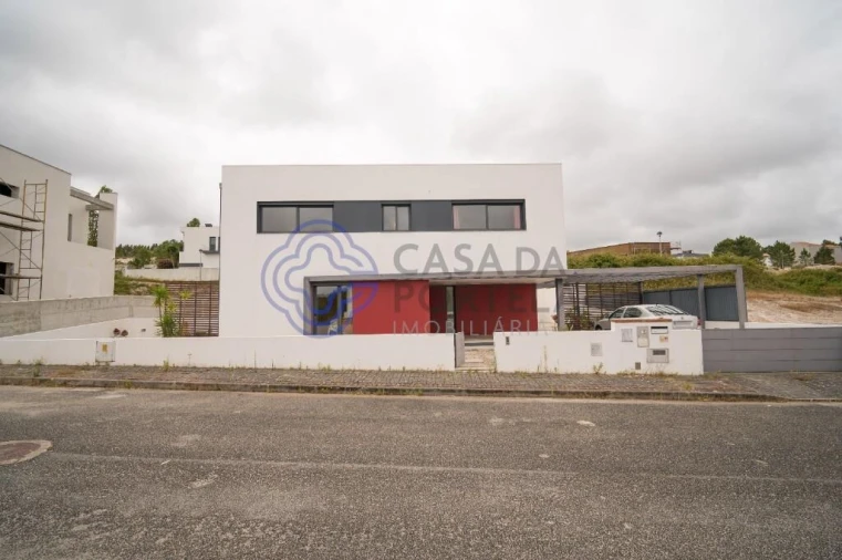 Moradia T3 para Venda em Santa Maria, São Pedro e Matacães Foto 18