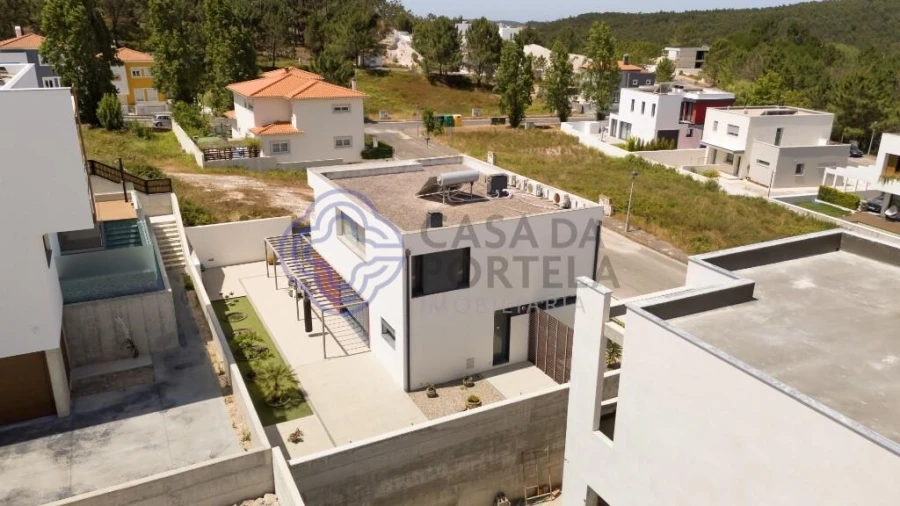 Moradia T3 para Venda em Santa Maria, São Pedro e Matacães Foto 10