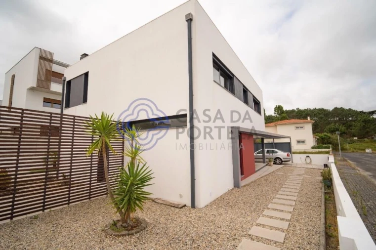 Moradia T3 para Venda em Santa Maria, São Pedro e Matacães Foto 17