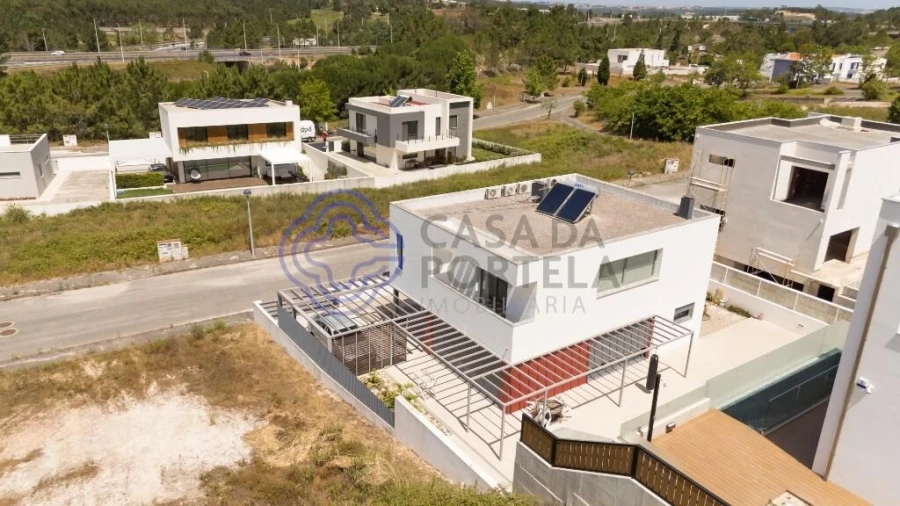 Moradia T3 para Venda em Santa Maria, São Pedro e Matacães Foto 12