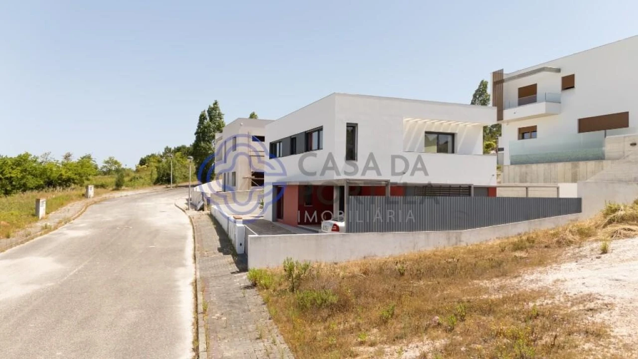 Moradia T3 para Venda em Santa Maria, São Pedro e Matacães Foto 15