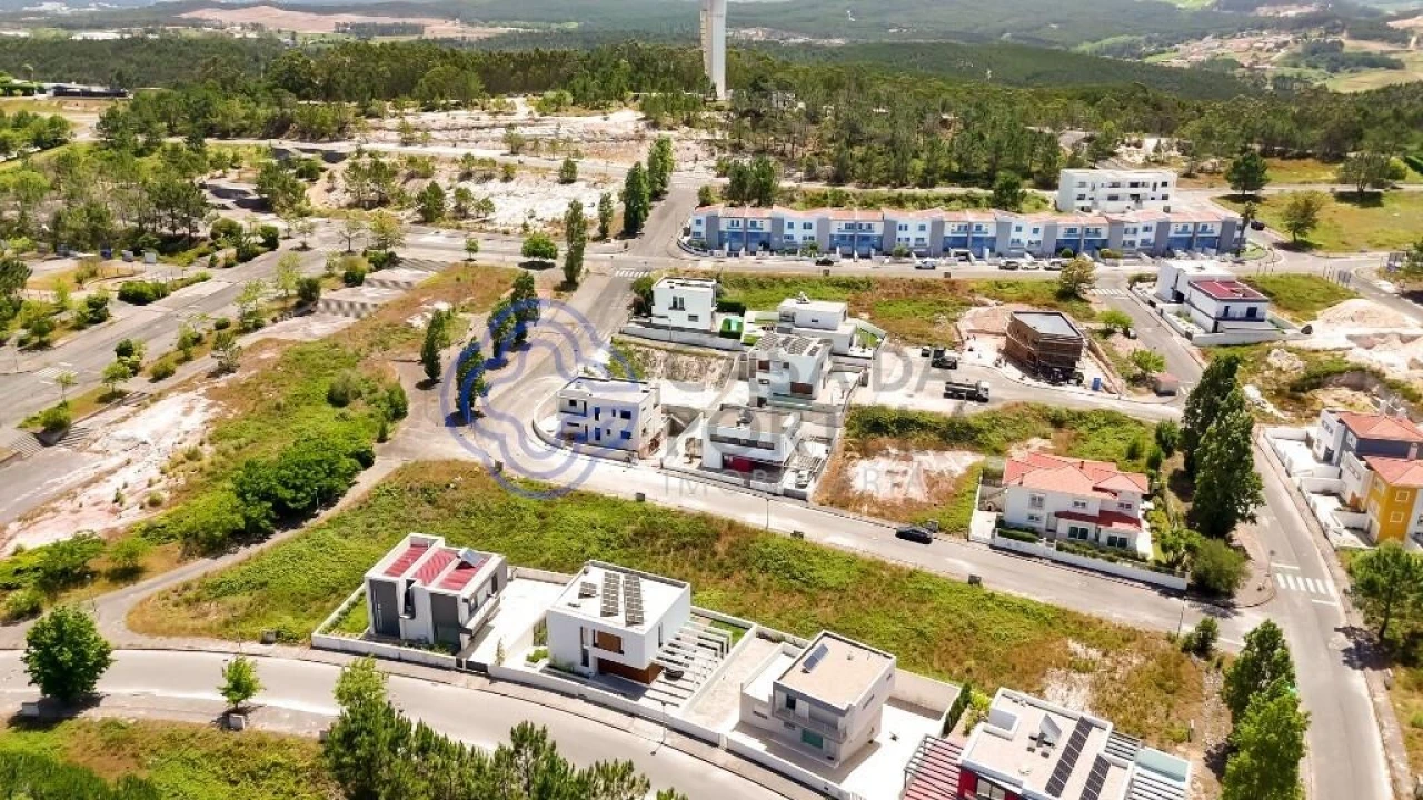 Moradia T3 para Venda em Santa Maria, São Pedro e Matacães Foto 11