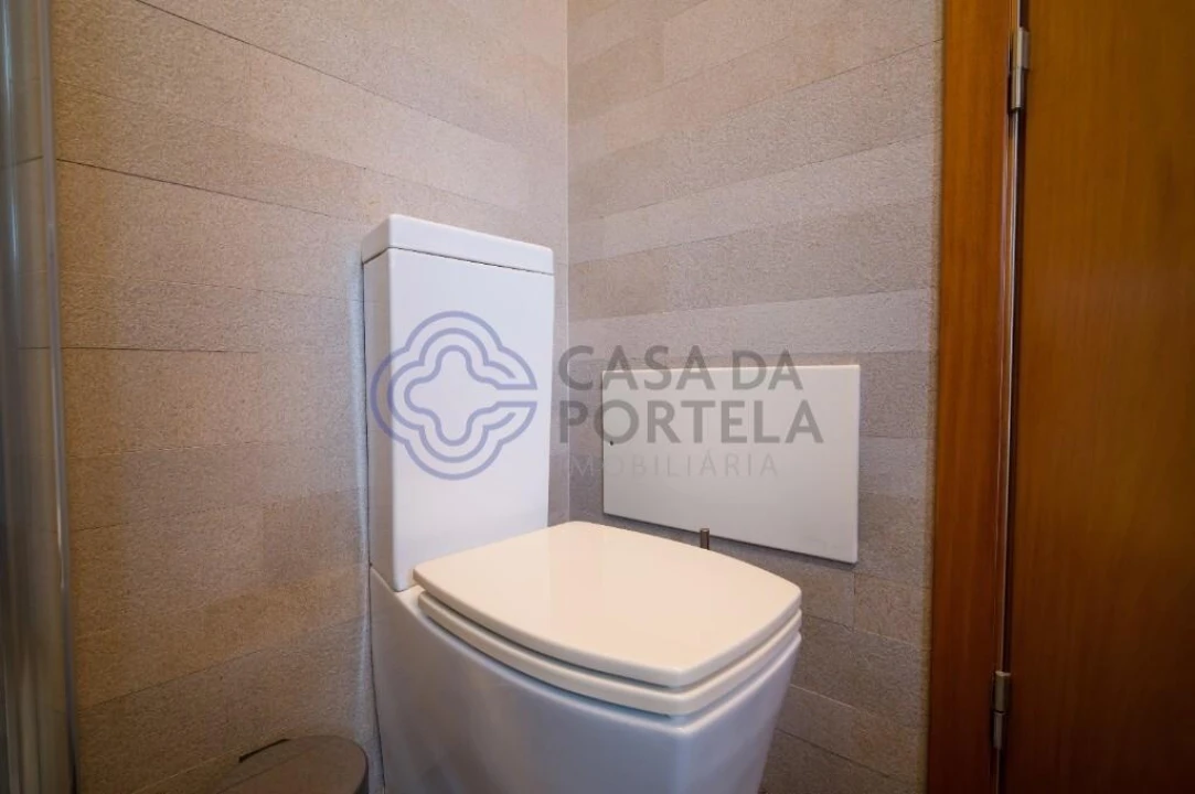 Moradia T3 para Venda em Santa Maria, São Pedro e Matacães Foto 39