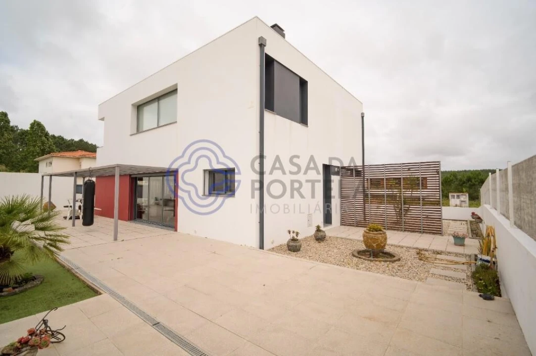 Moradia T3 para Venda em Santa Maria, São Pedro e Matacães Foto 22