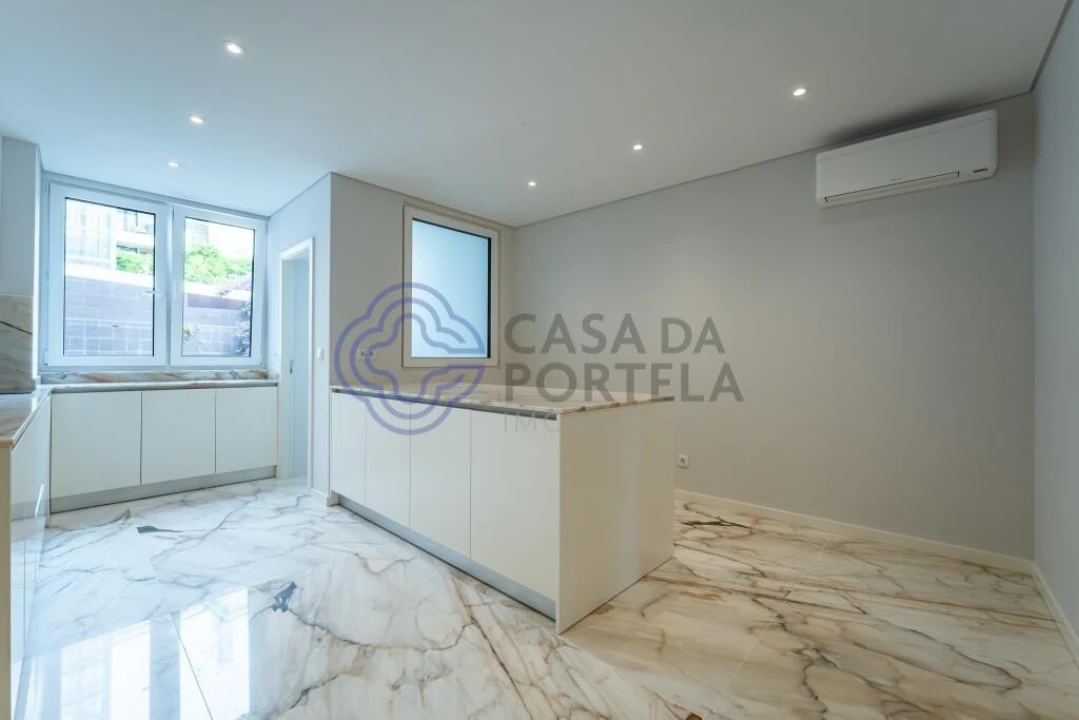 Apartamento T3 para Venda em Aldoar, Foz do Douro e Nevogilde Foto 9