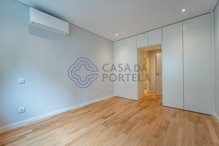 Apartamento T3 para Venda em Aldoar, Foz do Douro e Nevogilde Foto 17