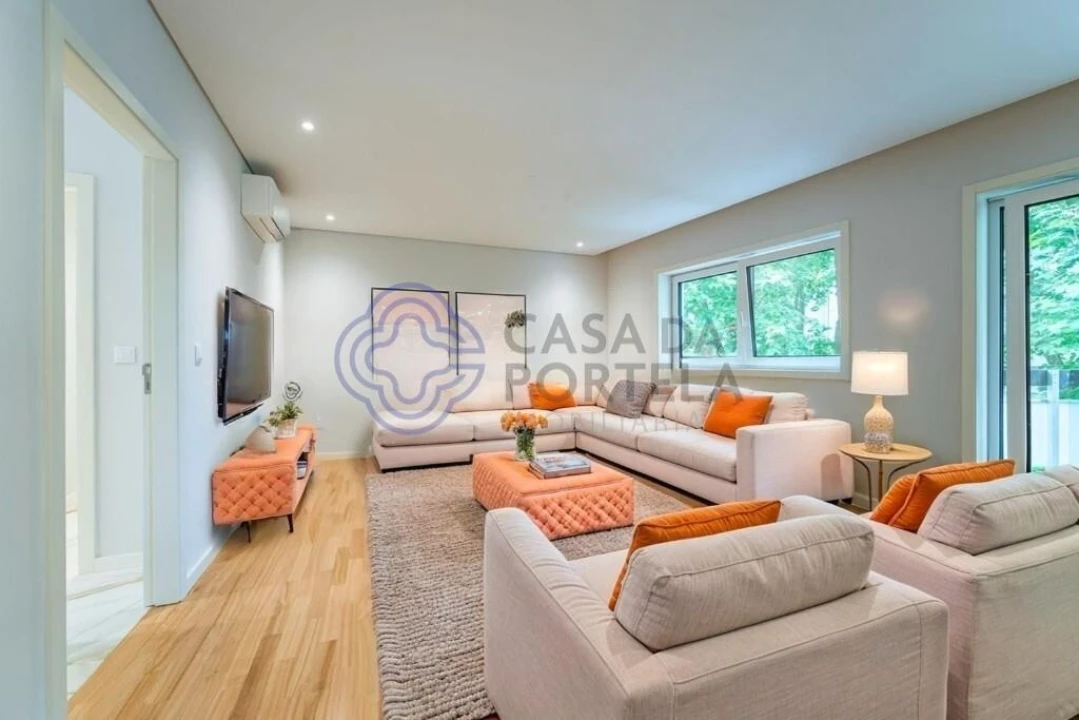 Apartamento T3 para Venda em Aldoar, Foz do Douro e Nevogilde Foto 1