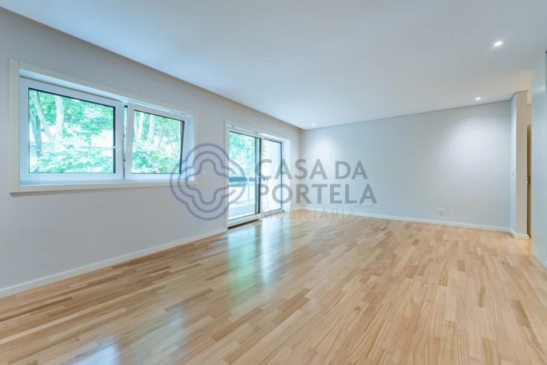 Apartamento T3 para Venda em Aldoar, Foz do Douro e Nevogilde Foto 3