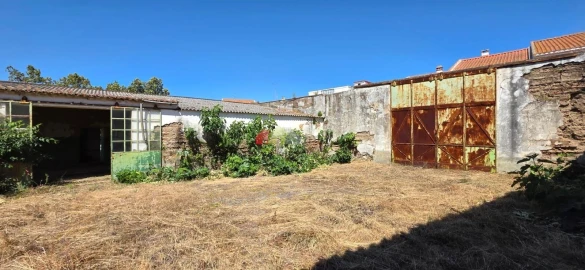 Armazém para Venda em Beja (Santiago Maior e São João Baptista)
