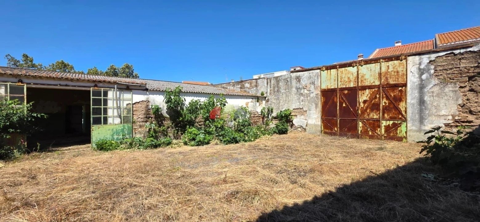 Armazém para Venda em Beja (Santiago Maior e São João Baptista) Foto 1