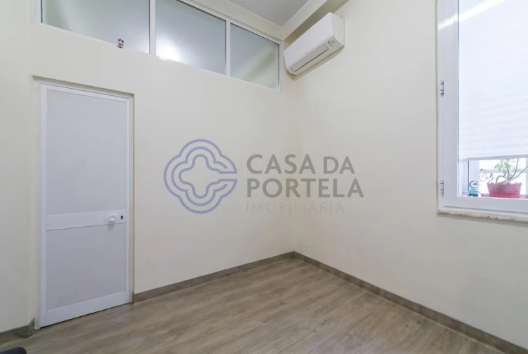 Escritório para Venda em Cedofeita, Santo Ildefonso, Sé, Miragaia, São Nicolau e Vitória Foto 15