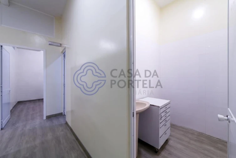 Escritório para Venda em Cedofeita, Santo Ildefonso, Sé, Miragaia, São Nicolau e Vitória Foto 21