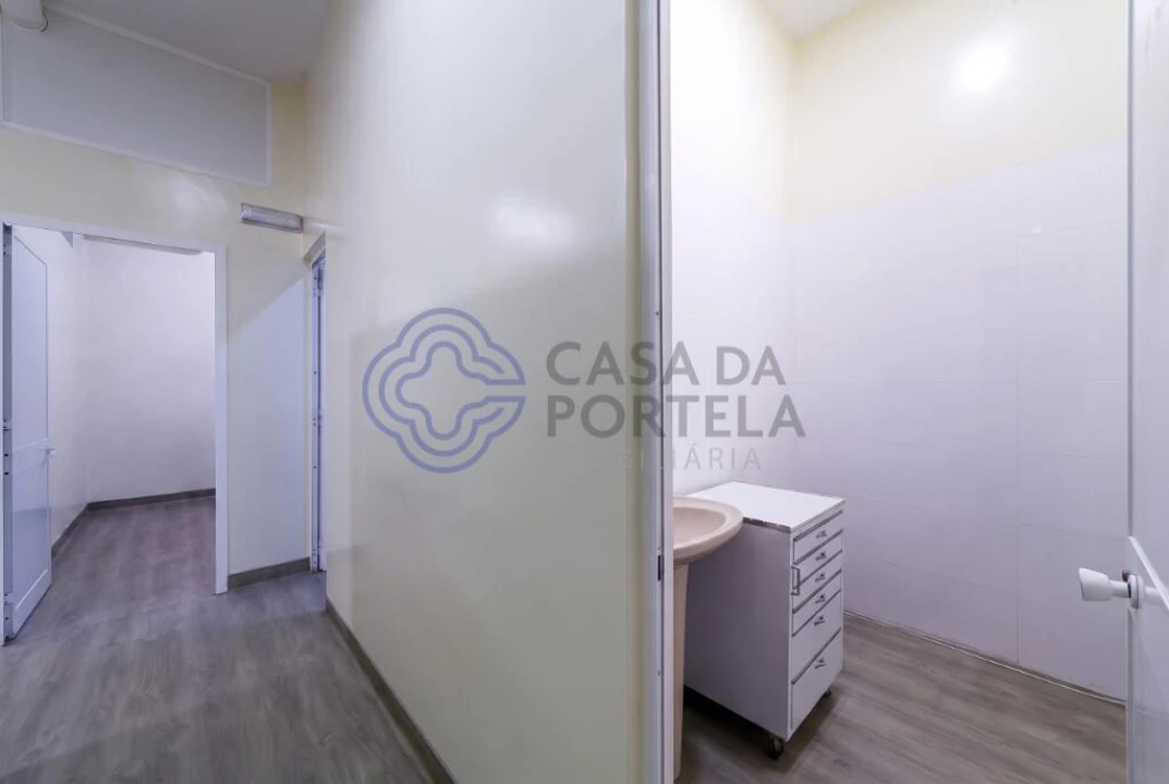 Escritório para Venda em Cedofeita, Santo Ildefonso, Sé, Miragaia, São Nicolau e Vitória Foto 21
