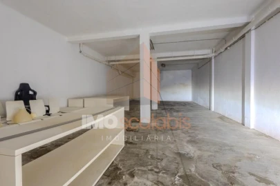 Garagem para Venda em Almeirim
