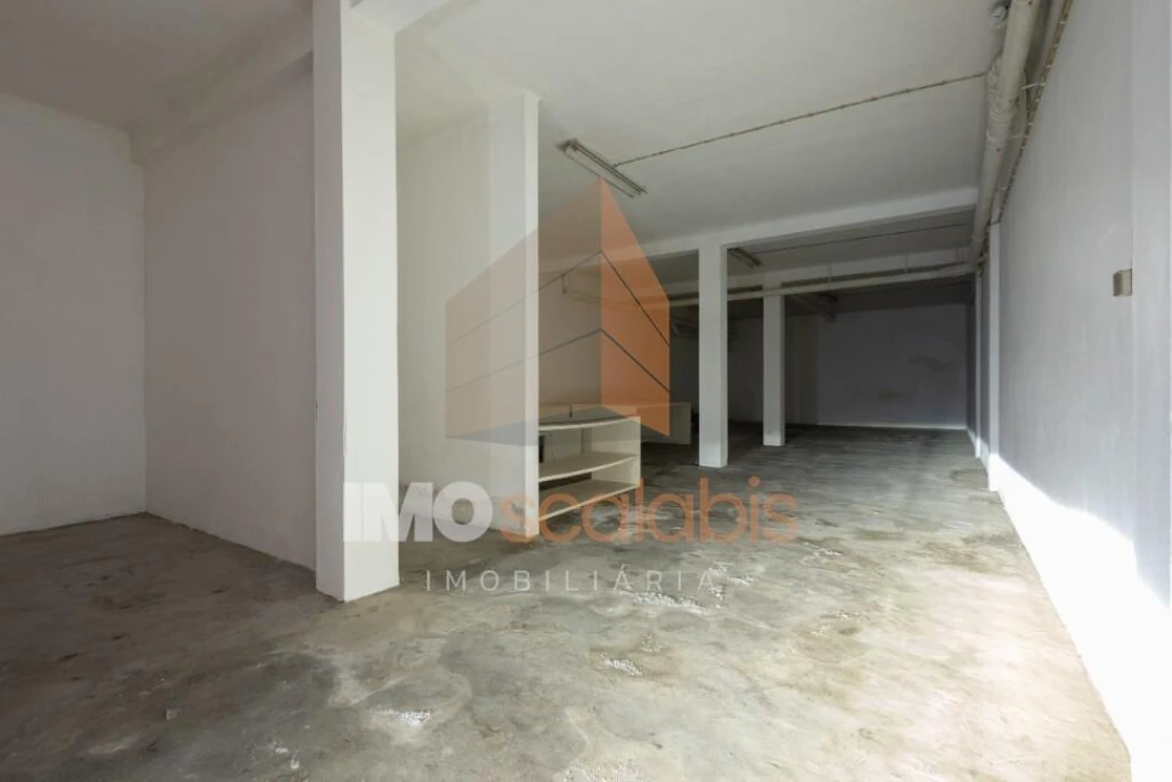 Garagem para Venda em Almeirim Foto 1