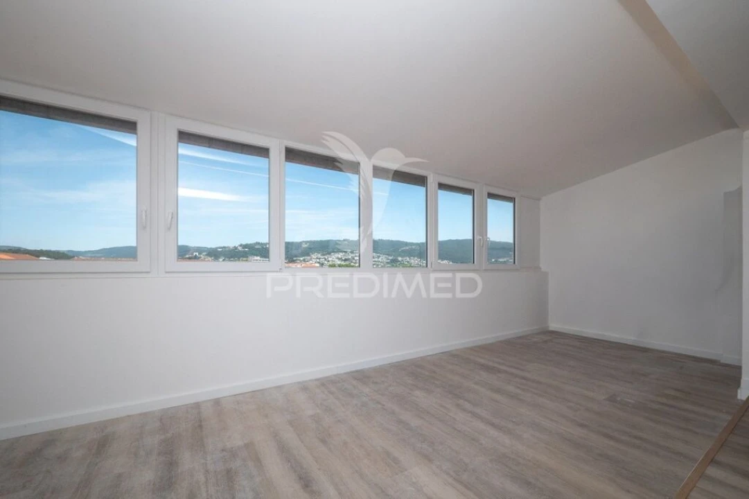 Apartamento T2 para Venda em São Vicente (Braga) Foto 6