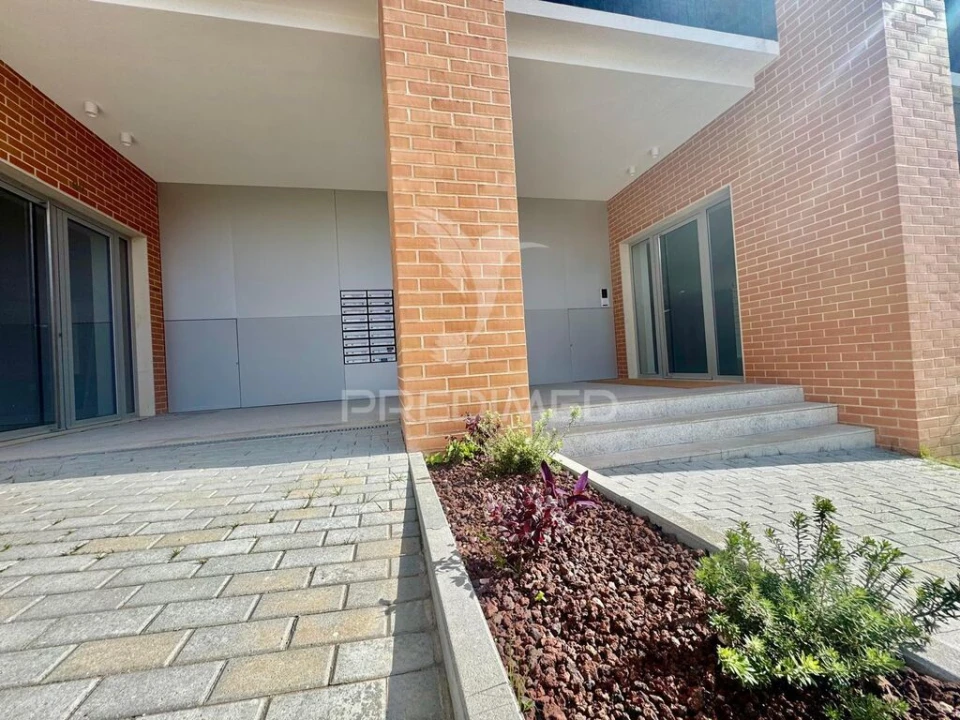 Apartamento T1 para Venda em Azurem Foto 5