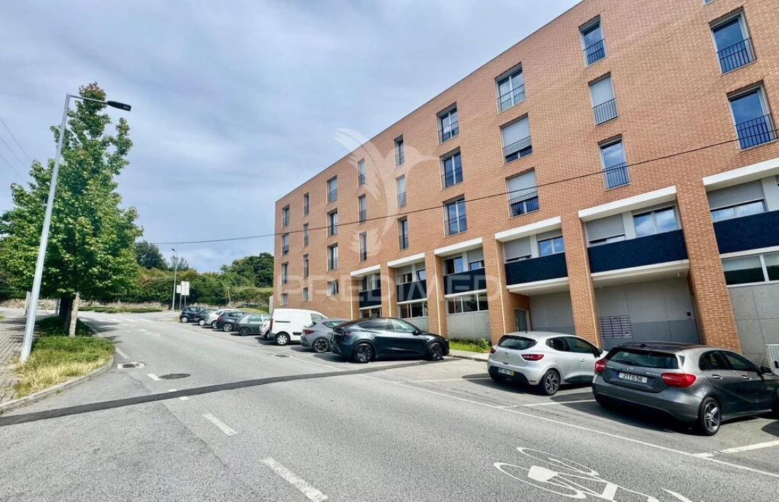 Apartamento T1 para Venda em Azurem Foto 8