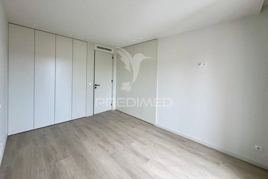 Apartamento T1 para Venda em Azurem Foto 12