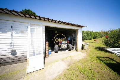 Moradia T11 para Venda em Arrifes