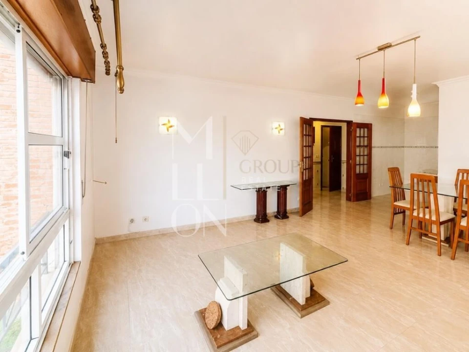 Apartamento T2 para Venda em Algueirão-Mem Martins Foto 4