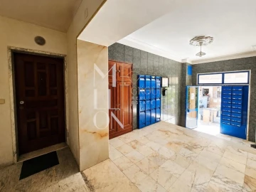 Apartamento T2 para Venda em Algueirão-Mem Martins