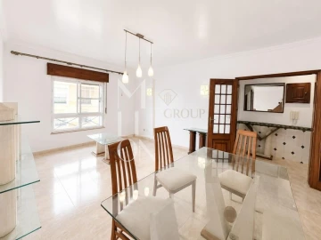 Apartamento T2 para Venda em Algueirão-Mem Martins