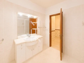 Apartamento T2 para Venda em Algueirão-Mem Martins