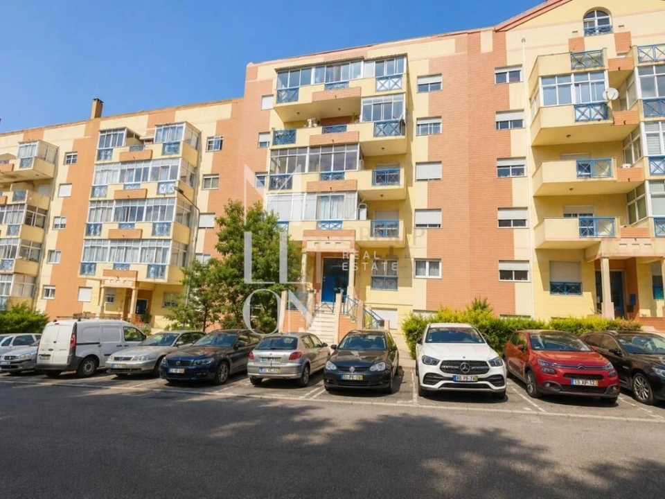 Apartamento T2 para Venda em Algueirão-Mem Martins Foto 30