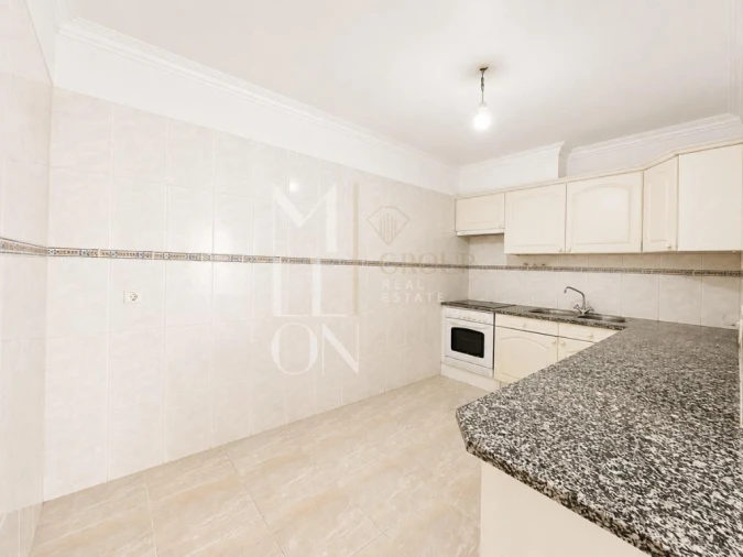 Apartamento T2 para Venda em Algueirão-Mem Martins Foto 15