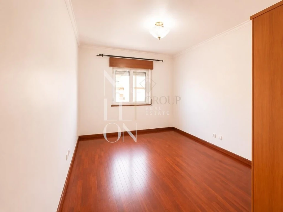 Apartamento T2 para Venda em Algueirão-Mem Martins Foto 10