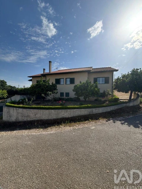 Moradia T4 para Venda em Sobreira Formosa e Alvito da Beira