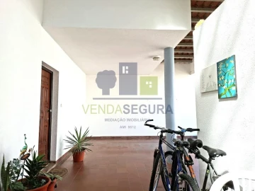 Moradia T4 para Venda em Almodôvar e Graça dos Padrões